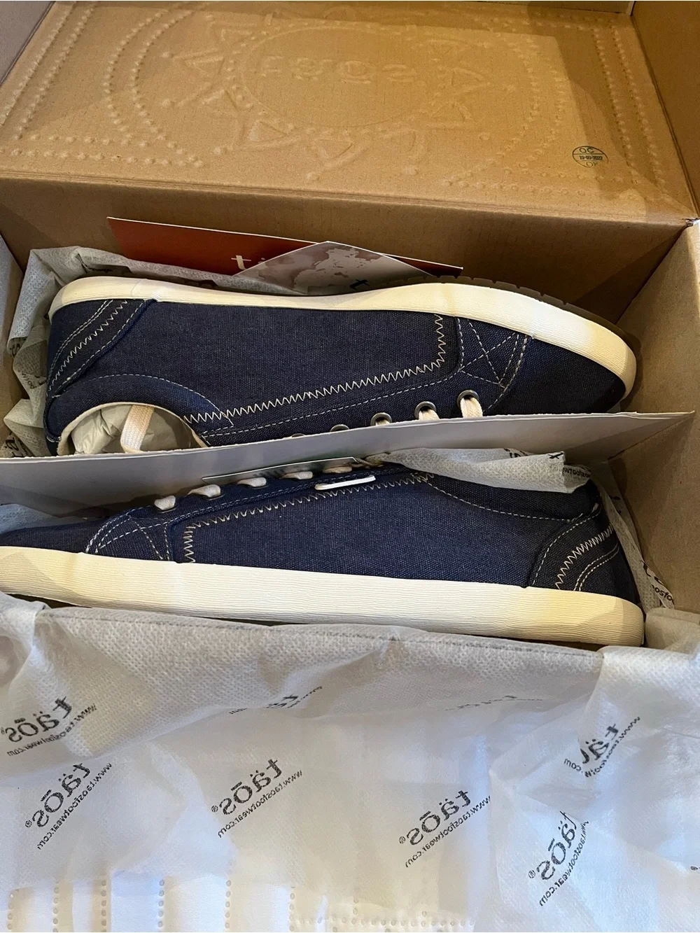 Taos Blue Wash Canvas Star Sneakers women’s 9.5W NWT NIB